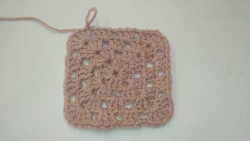 free crochet granny stripe hat pattern