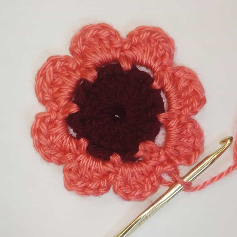 Flower motif crochet slouchy hat