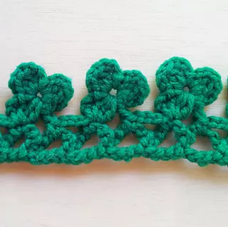 Crochet clover edging