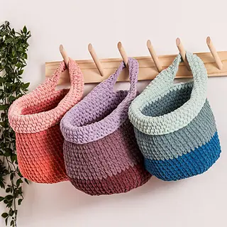 crochet patterns for bernat blanket yarn