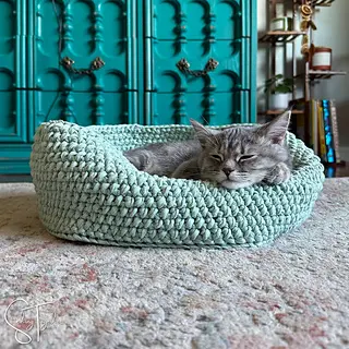 free crochet cat bed