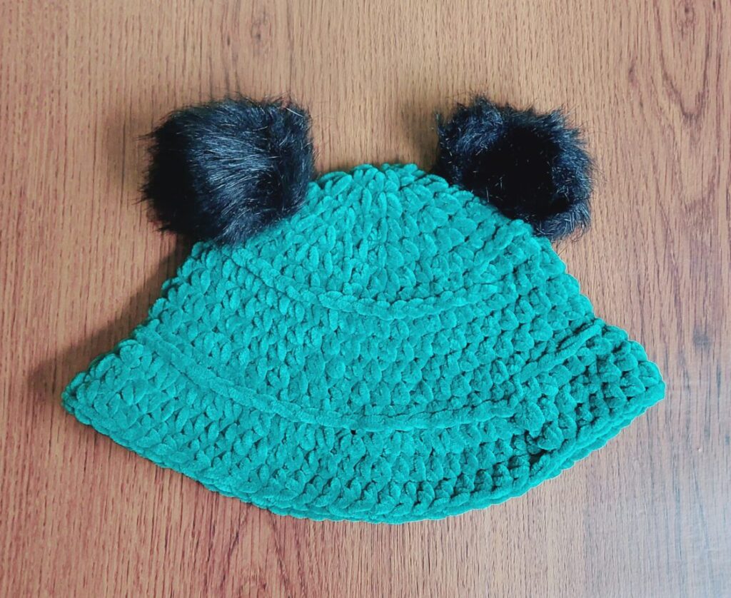Chenille crochet buket hat with ears