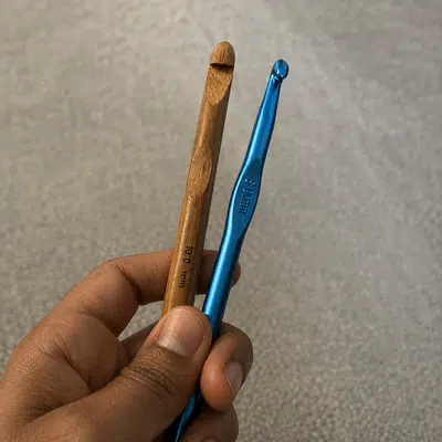 Crochet hook causing yarn splitting